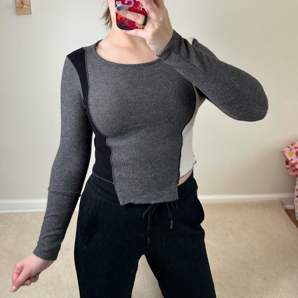 Le Lis Gray Asymmetrical Fitted Long Sleeve Top